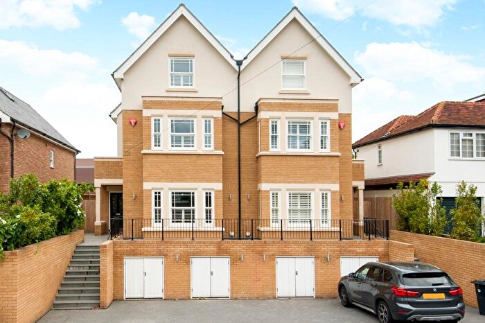 4 Bedroom Semi-Detached House To Rent In Baker Street Weybridge, KT13