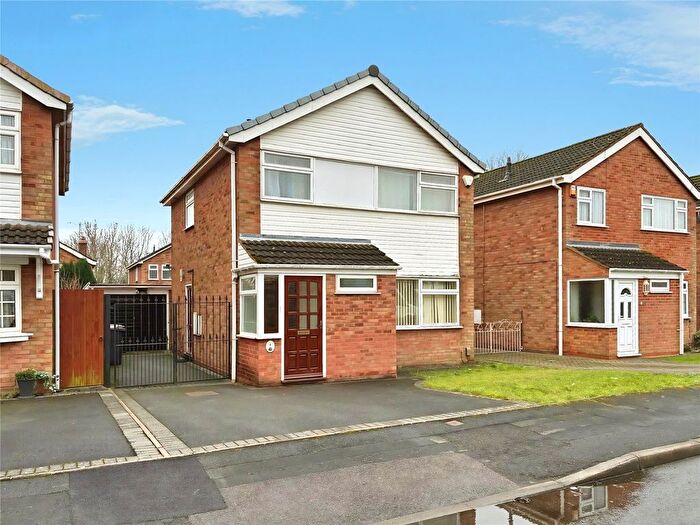 3 Bedroom Detached House To Rent In Mossdale Crescent, Nuneaton, Warwickshire, CV10