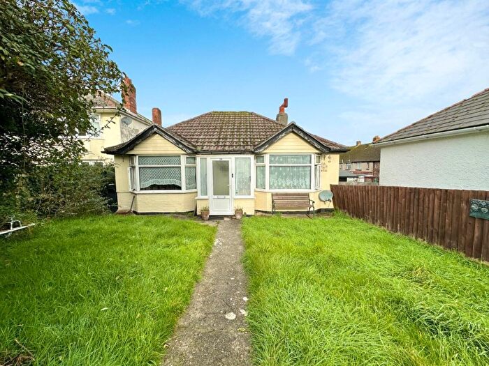 2 Bedroom Bungalow For Sale In Fernhill Avenue, Weymouth, DT4