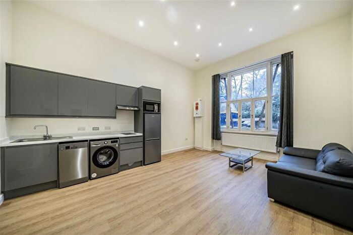 1 Bedroom Flat To Rent In Ennismore Gardens, London, SW7