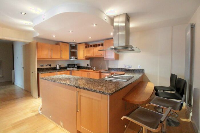 2 Bedroom Flat To Rent In Millharbour South Quay, E14
