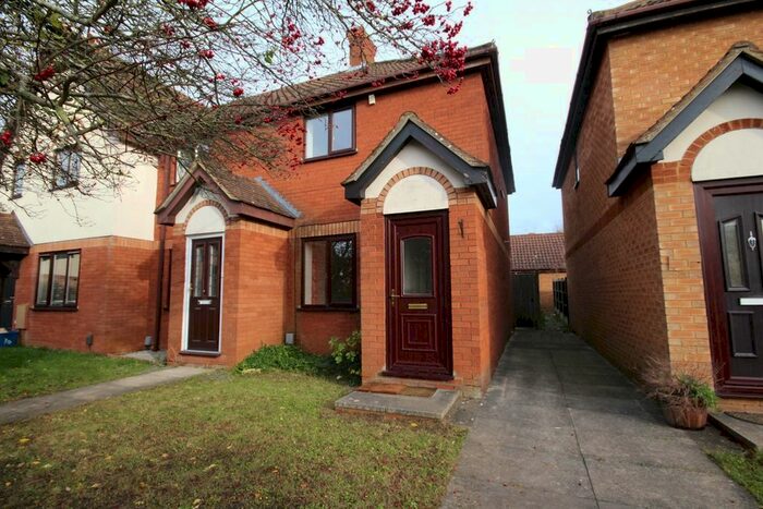 2 Bedroom End Of Terrace House To Rent In Tabbs Close, Letchworth Garden City, SG6