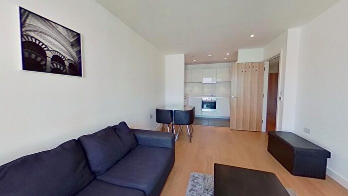 2 Bedroom Apartment To Rent In Keats Apartments, Saffron Central Square, Croydon, CR0