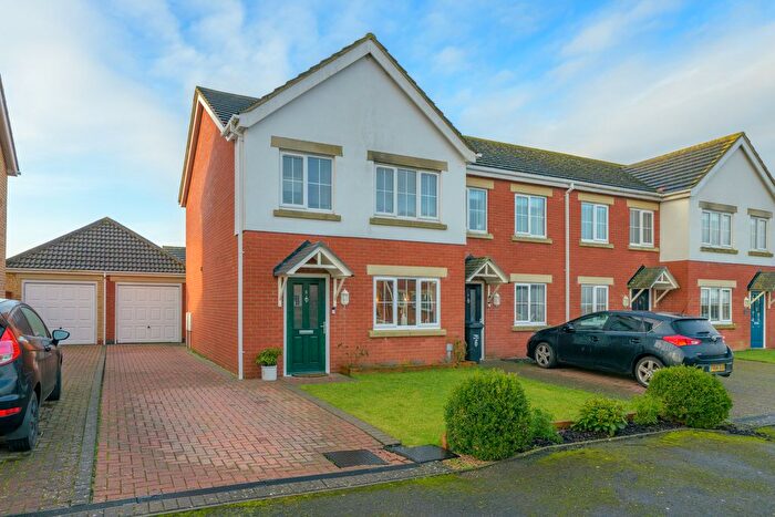 3 Bedroom End Terrace House For Sale In Belton Park Road, Skegness, PE25