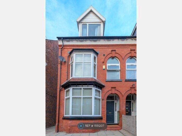 7 Bedroom Semi-Detached House To Rent In Argyle Avenue, Manchester, M14