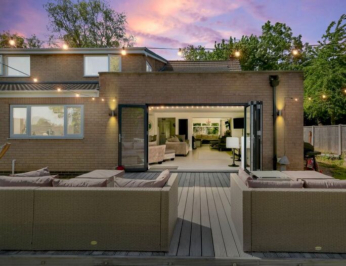 4 Bedroom Detached House For Sale In Burringham Road, Scunthorpe, DN17