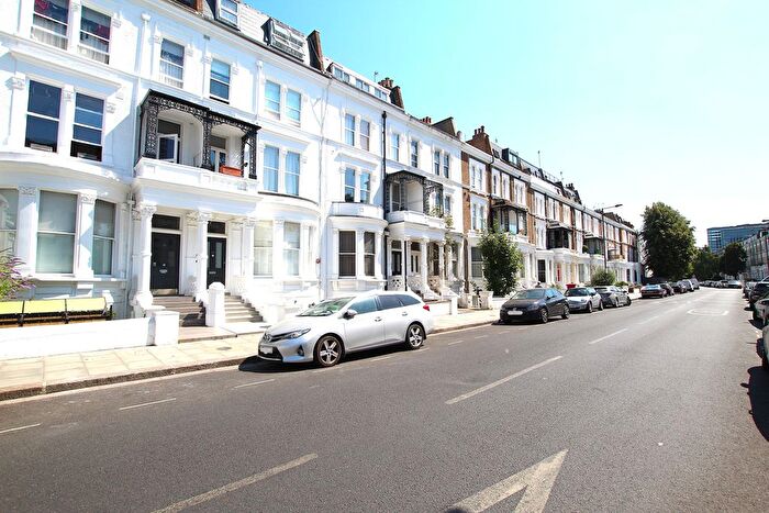 1 Bedroom Flat To Rent In Sinclair Road, (), Shepherds Bush, W14