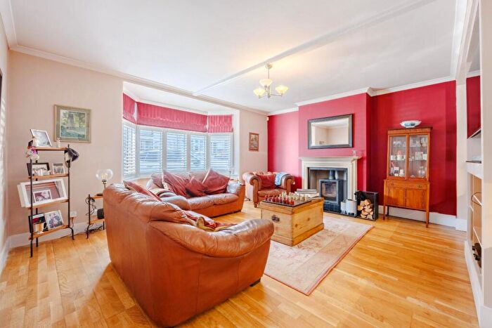 5 Bedroom Detached House For Sale In Leigh Cliff Road, Leigh-On-Sea, SS9