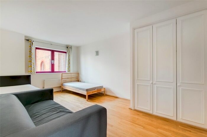 2 Bedroom Flat To Rent In Sailmakers Court, Regent On The River, SW6