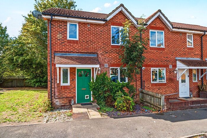 3 Bedroom End Of Terrace House To Rent In Barker Close, New Malden, KT3