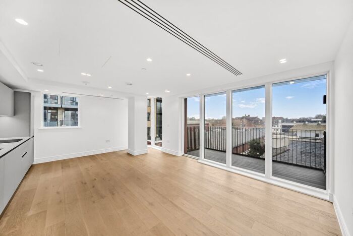 2 Bedroom Flat To Rent In Empire House, Chiswick High Road London, W4