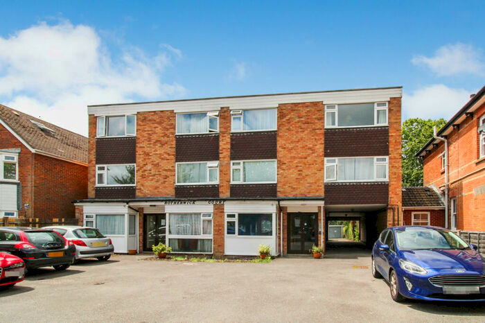 1 Bedroom Apartment To Rent In Rotherwick Court, Farnborough, Hampshire, GU14