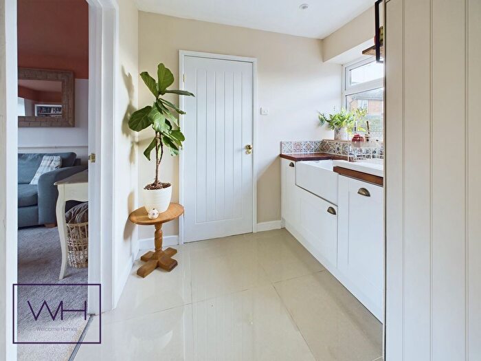 5 Bedroom Semi-Detached House For Sale In Breydon Avenue, Cusworth, Doncaster, DN5
