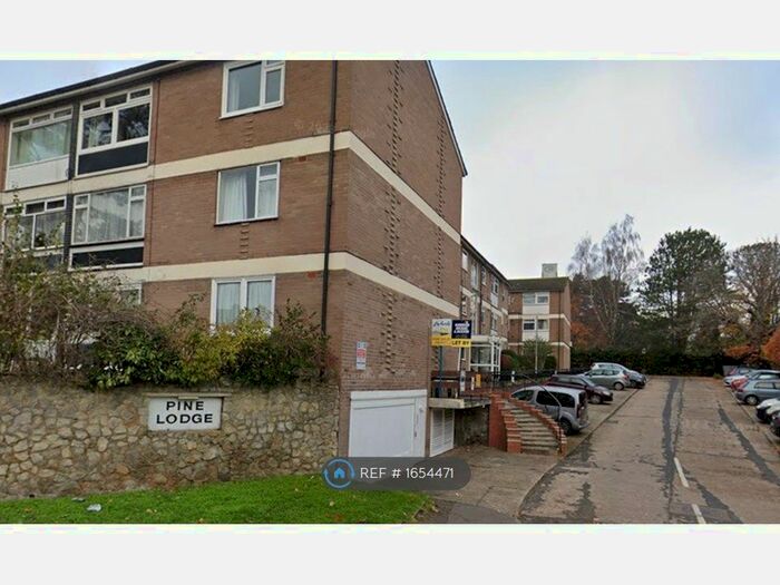 2 Bedroom Flat To Rent In Pine Lodge, Maidstone, ME16