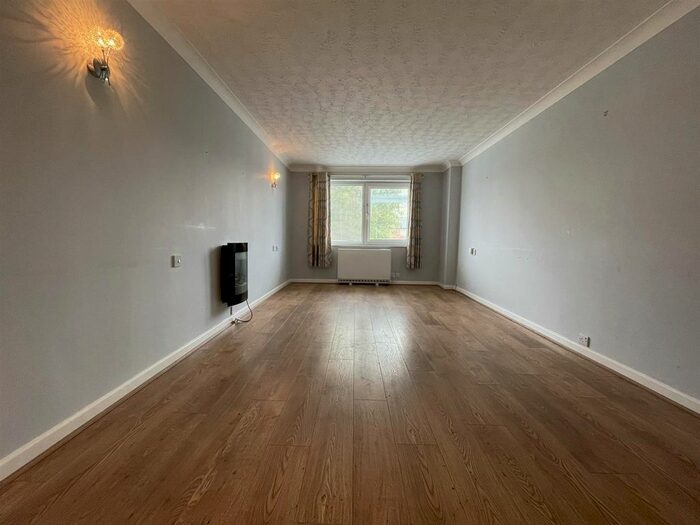 1 Bedroom Flat To Rent In Chapel Street, Hazel Grove SK7