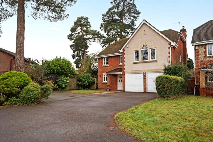 4 Bedroom Detached House For Sale In Ridgewood Drive, Frimley, Camberley, Surrey, GU16