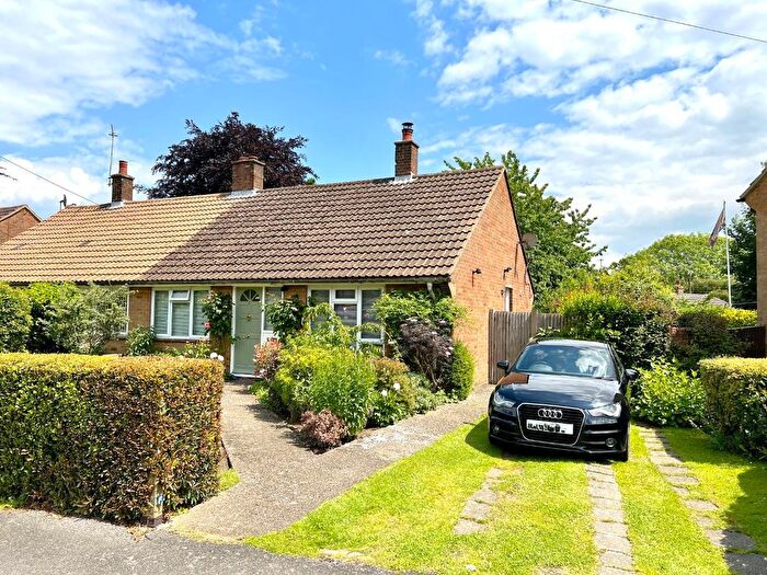 2 Bedroom Semi-Detached Bungalow For Sale In School Road, Hothfield, Ashford, TN26