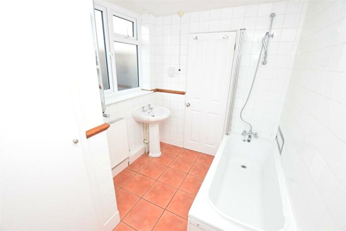 2 Bedroom Cottage To Rent In Mill Road, Maldon, CM9
