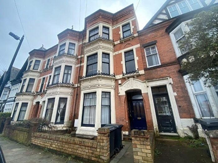 6 Bedroom Terraced House To Rent In Ashleigh Road, Leicester, Leicestershire, LE3