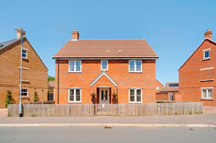 4 Bedroom Detached House For Sale In Thillans, Cranfield, Bedford, MK43