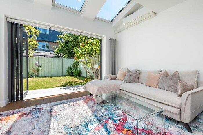 4 Bedroom Terraced House To Rent In Magellan Place, Cubitt Town, E14
