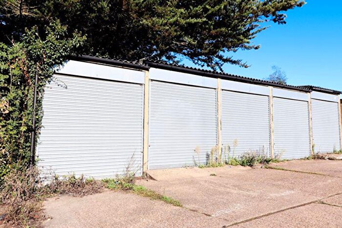 Garage / Parking To Rent In - Tennyson Drive, Basildon, SS13