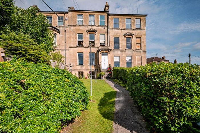 1 Bedroom Flat To Rent In Beaufort Villas, Bath, BA1