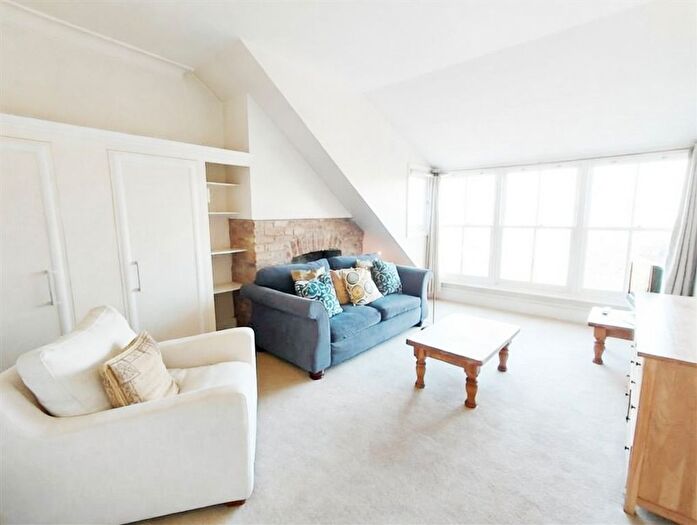 1 Bedroom Flat To Rent In Muswell Hill Road, London, N10