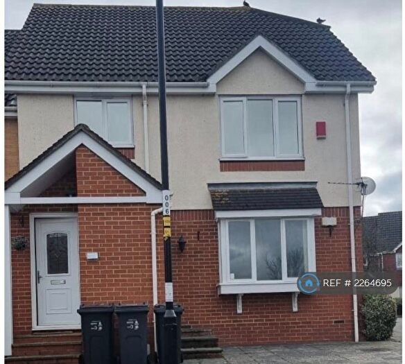 2 Bedroom Maisonette To Rent In Kelvin Gardens, Croydon, CR0