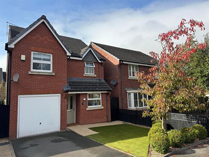 3 Bedroom Detached House For Sale In Everest Close, Dukinfield, SK16