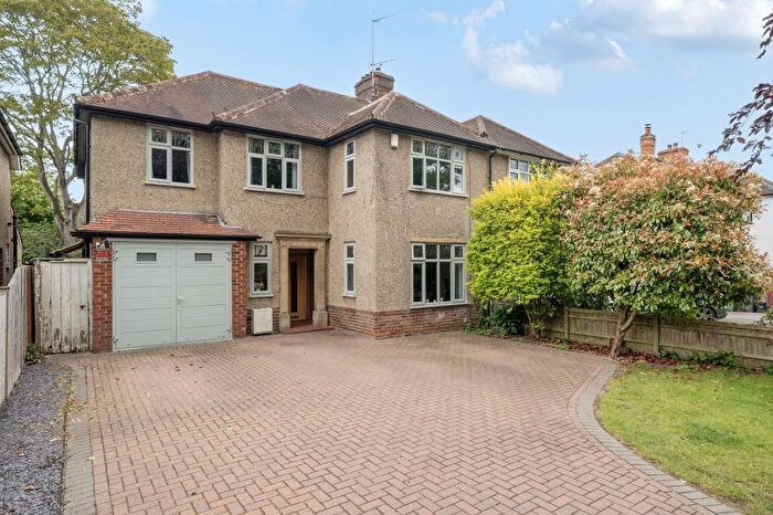 4 Bedroom Semi Detached House For Sale In West Reading, Berkshire, RG30