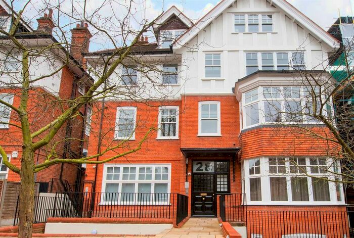 2 Bedroom Flat To Rent In Lyndhurst Road, Hampstead, NW3