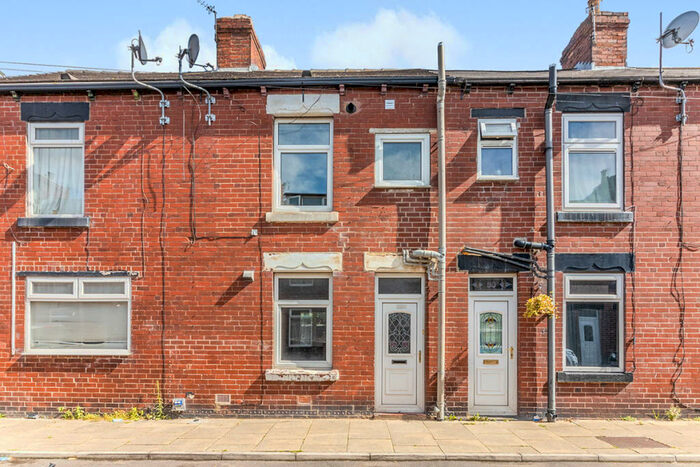 3 Bedroom Terraced House To Rent In Milgate Street, Royston, Barnsley, South Yorkshire, S71