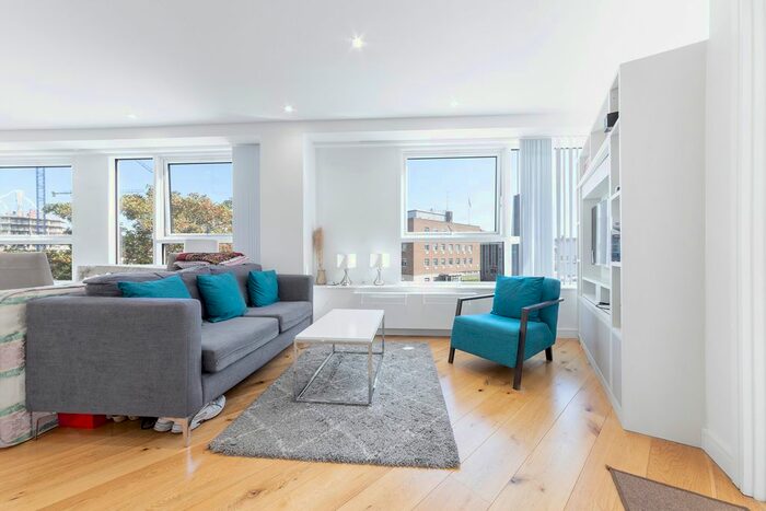 1 Bedroom Flat To Rent In Balfour Road, Hounslow, TW3