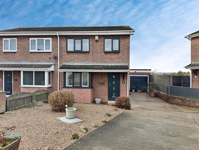 3 Bedroom Semi-Detached House For Sale In Gateford Drive, Worksop, S81