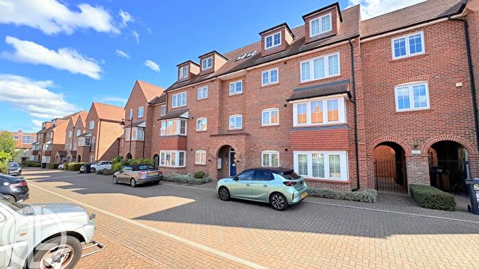 2 Bedroom Apartment For Sale In Lindsell Avenue, Letchworth Garden City, SG6