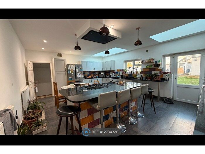 5 Bedroom Semi Detached House To Rent In Park Lane, Harrow, HA2