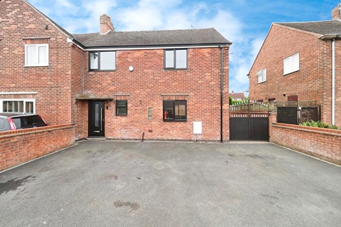 3 Bedroom Semi-Detached House For Sale In Cedar Grove, Belper, DE56