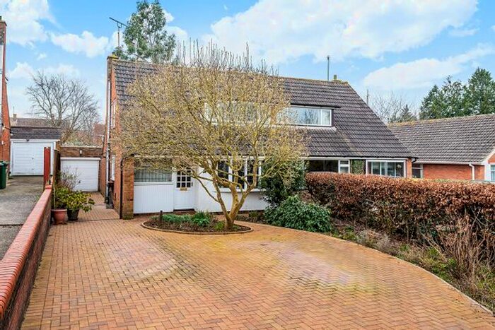 3 Bedroom Semi-Detached House For Sale In Goswell End Road, Harlington LU5