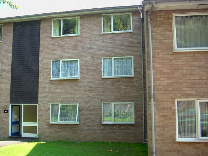 2 Bedroom Flat To Rent In Windmill Close, Banbury, OX16