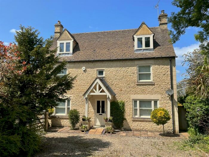 5 Bedroom Detached House For Sale In The Paddocks, Bourton-On-The-Water, Cheltenham, GL54