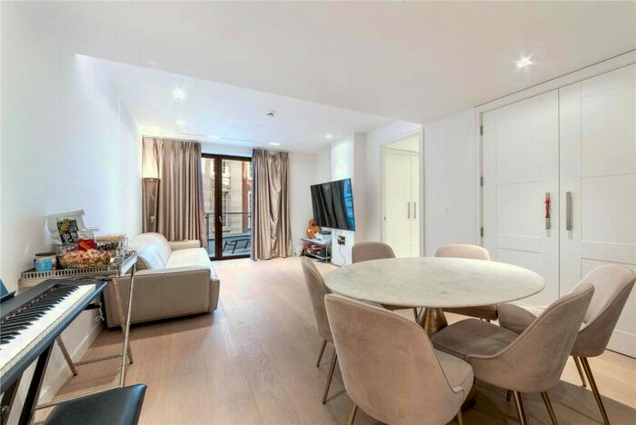 3 Bedroom Flat To Rent In Portugal Street, London, WC2A