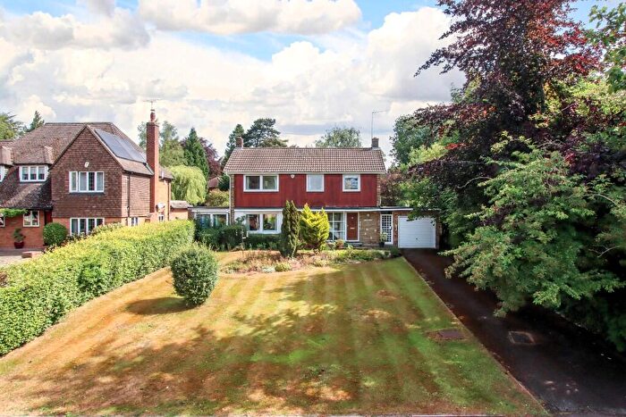 5 Bedroom Detached House For Sale In Gilpins Ride, Berkhamsted, Hertfordshire, HP4