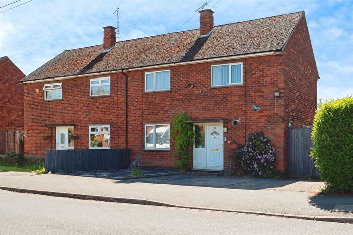 3 Bedroom Semi-Detached House For Sale In Gracedieu Road, Loughborough, LE11