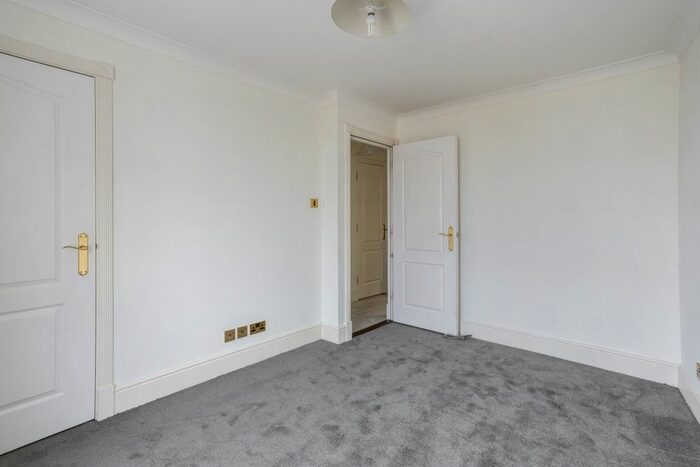 2 Bedroom Flat To Rent In London Road, Charlton Kings, Cheltenham GL52