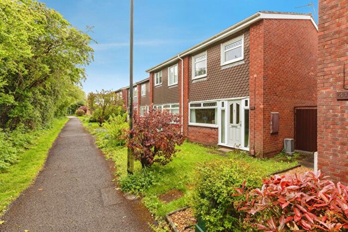 3 Bedroom Semi-Detached House For Sale In Birch Close, Patchway, Bristol, BS34