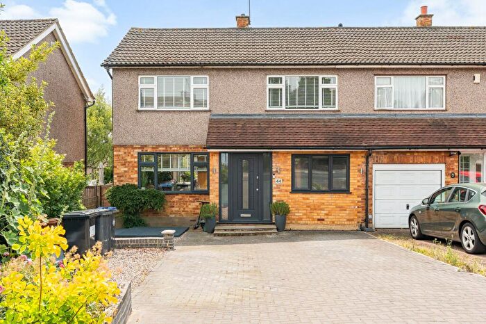 4 Bedroom Semi Detached House For Sale In Kingsway, Ware, SG12