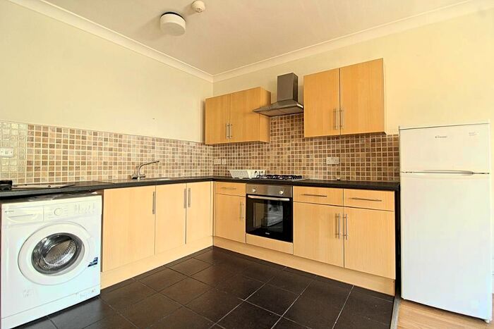 Studio To Rent In 154A Hoe Street, London, Walthamstow E17