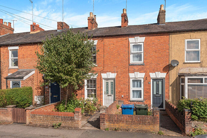 2 Bedroom Terraced House To Rent In North Street, Banbury, Oxon, OX16