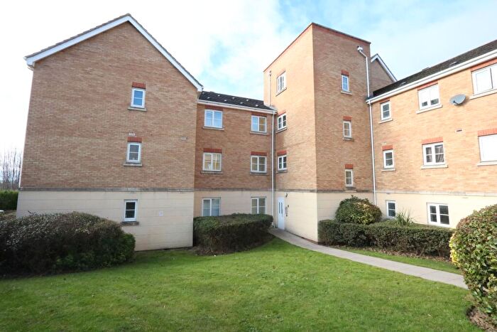 2 Bedroom Flat To Rent In Coniston Avenue, Purfleet On Thames, RM19